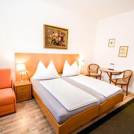 Gartenhotel Garni Pension B&B Ίνσμπρουκ Εξωτερικό φωτογραφία