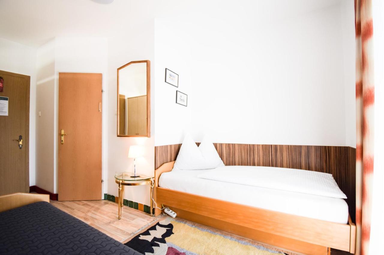Gartenhotel Garni Pension B&B Ίνσμπρουκ Εξωτερικό φωτογραφία